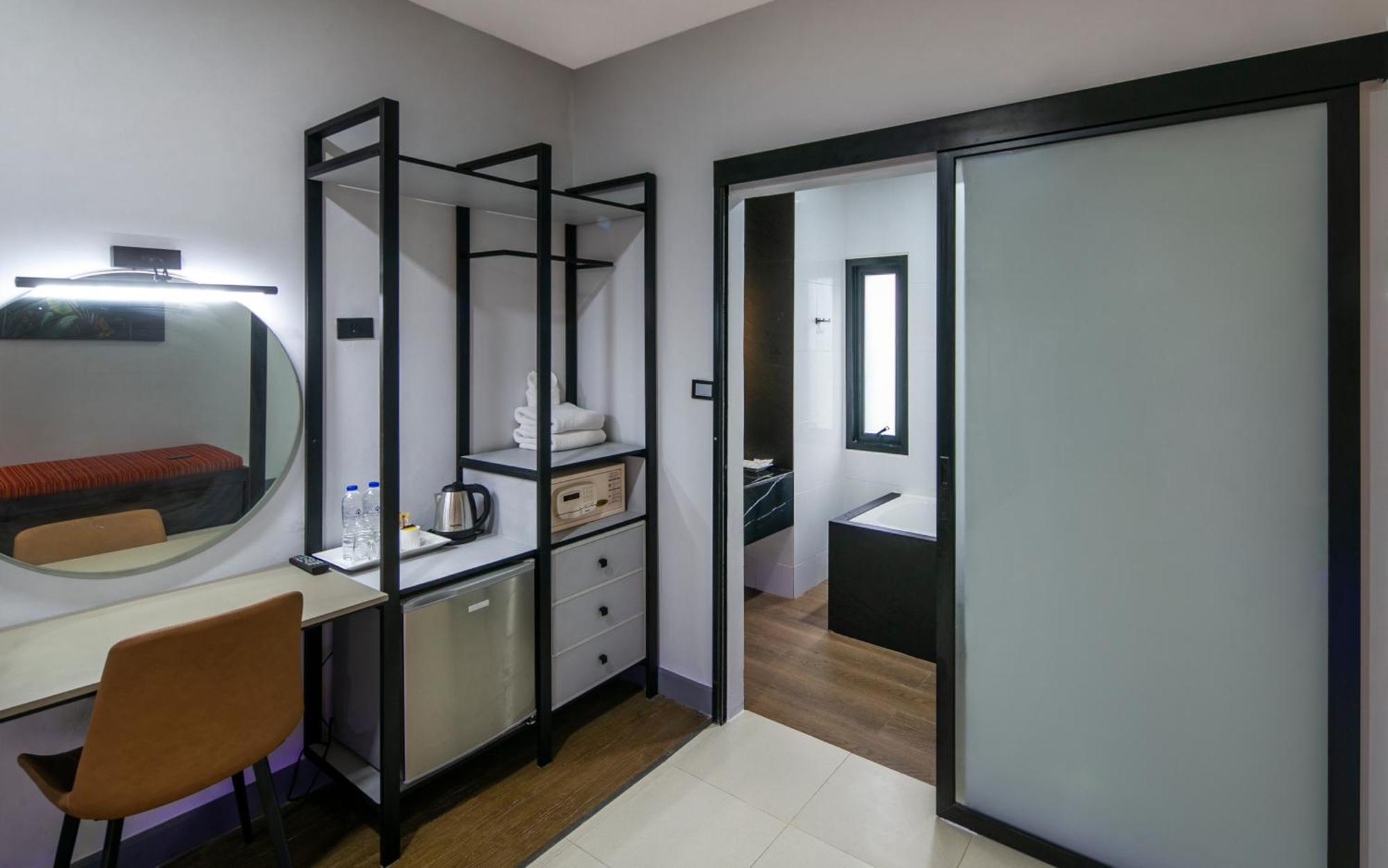 Tuana Hotels The Phulin Resort Karon Екстер'єр фото
