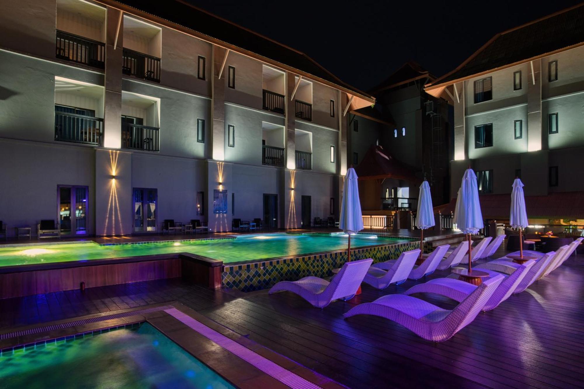 Tuana Hotels The Phulin Resort Karon Екстер'єр фото