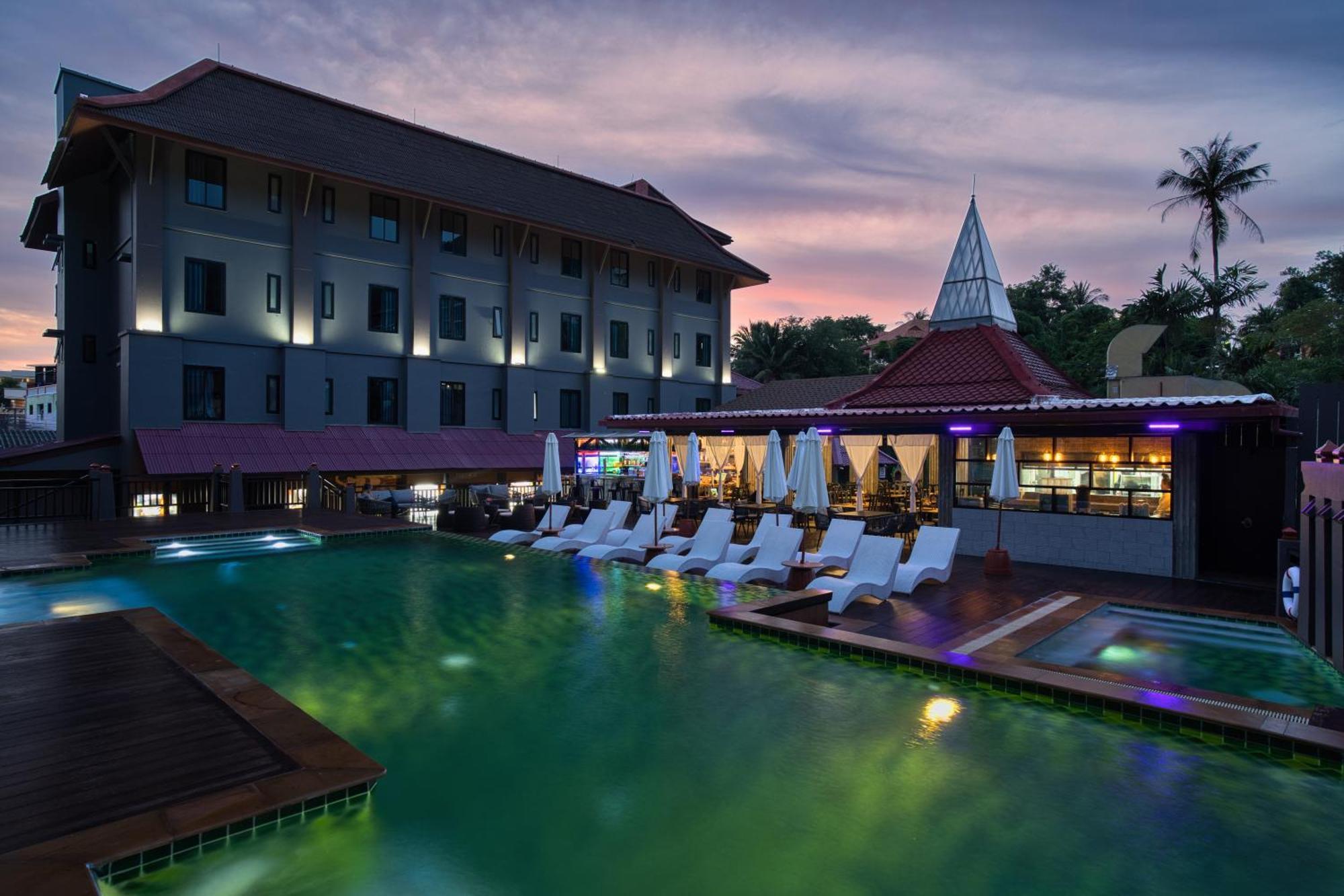 Tuana Hotels The Phulin Resort Karon Екстер'єр фото