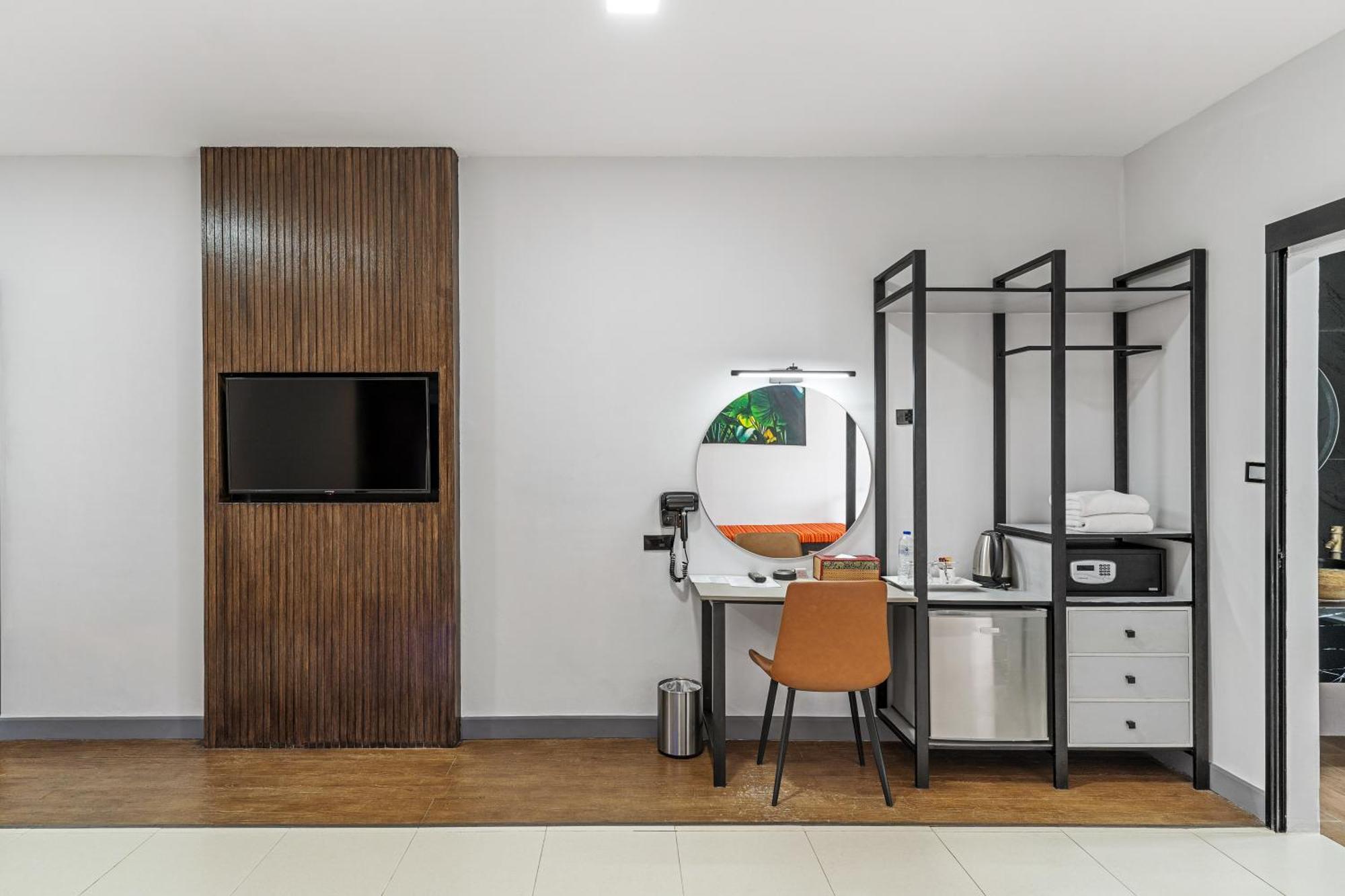 Tuana Hotels The Phulin Resort Karon Екстер'єр фото