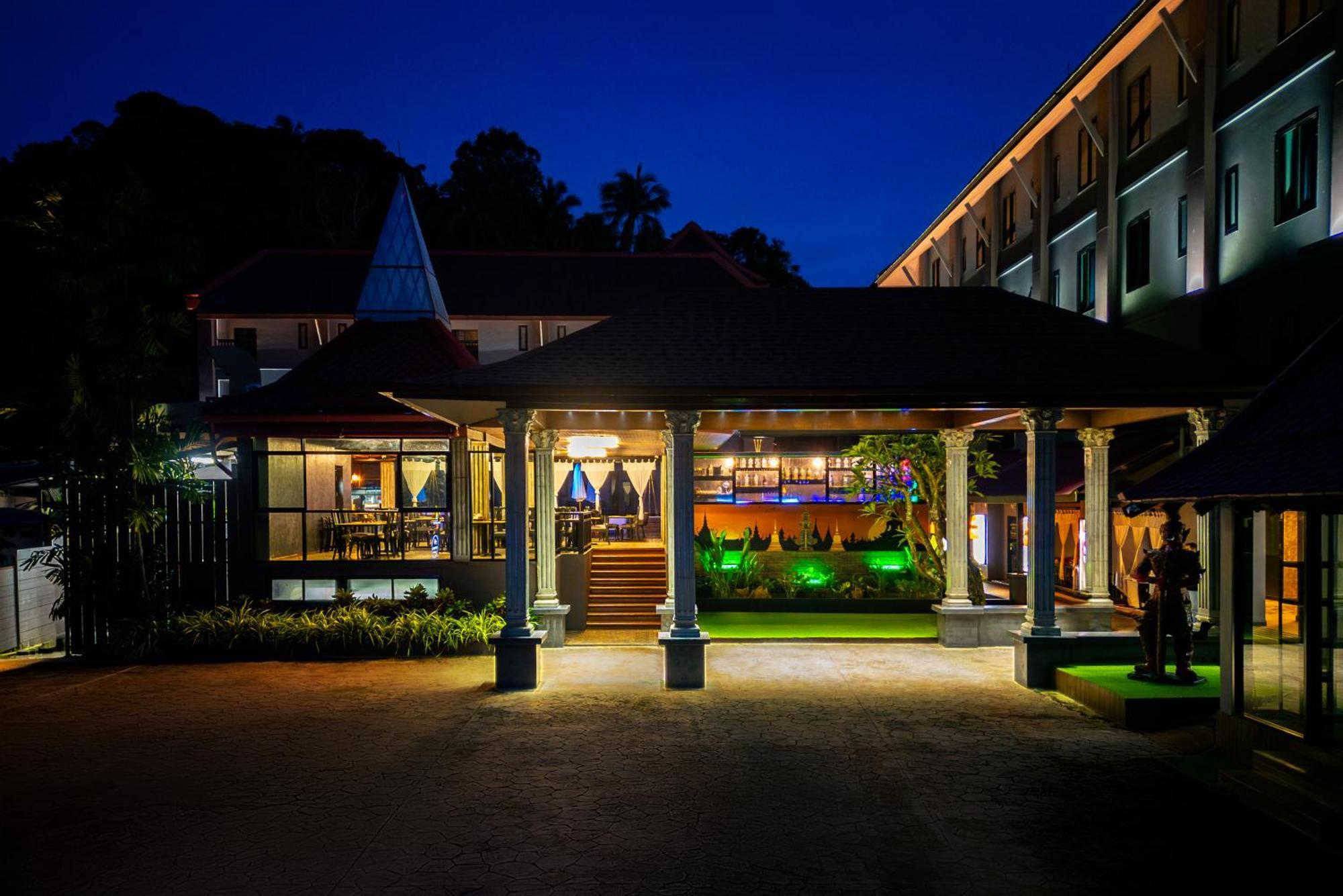 Tuana Hotels The Phulin Resort Karon Екстер'єр фото